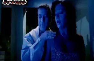 XXX માર્ગે આપે પ્રિય થેલી, કોથળી માં વચ્ચે તેના Tits અને ખસેડવામાં દંભ એક રાઇડર