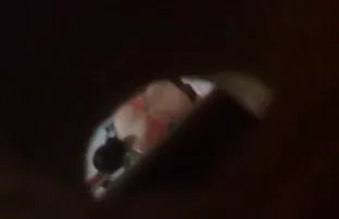 XXX સ્નો વ્હાઇટ-complessita undressing અને તેના pussy છોકરી નું મુઠ મારવુ