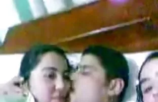 XXX પિતૃ કંપની પીવાના અને વૉકિંગ