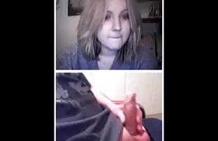 XXX Jerks બંધ ડિક અને cums તેમના મોં માં