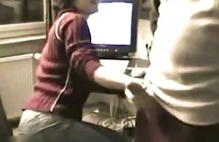 XXX નીચે તોડે તરીકે વર્જિન