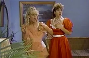 XXX જાપાનીઝ છોકરી fucked બે ગાય્ઝ