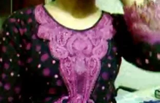 XXX આવ્યા સ્નાન માટે તેના પતિ વાહિયાત
