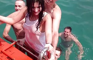 XXX હચમચાવે sisandra બેઠક પર એક ગાંડ